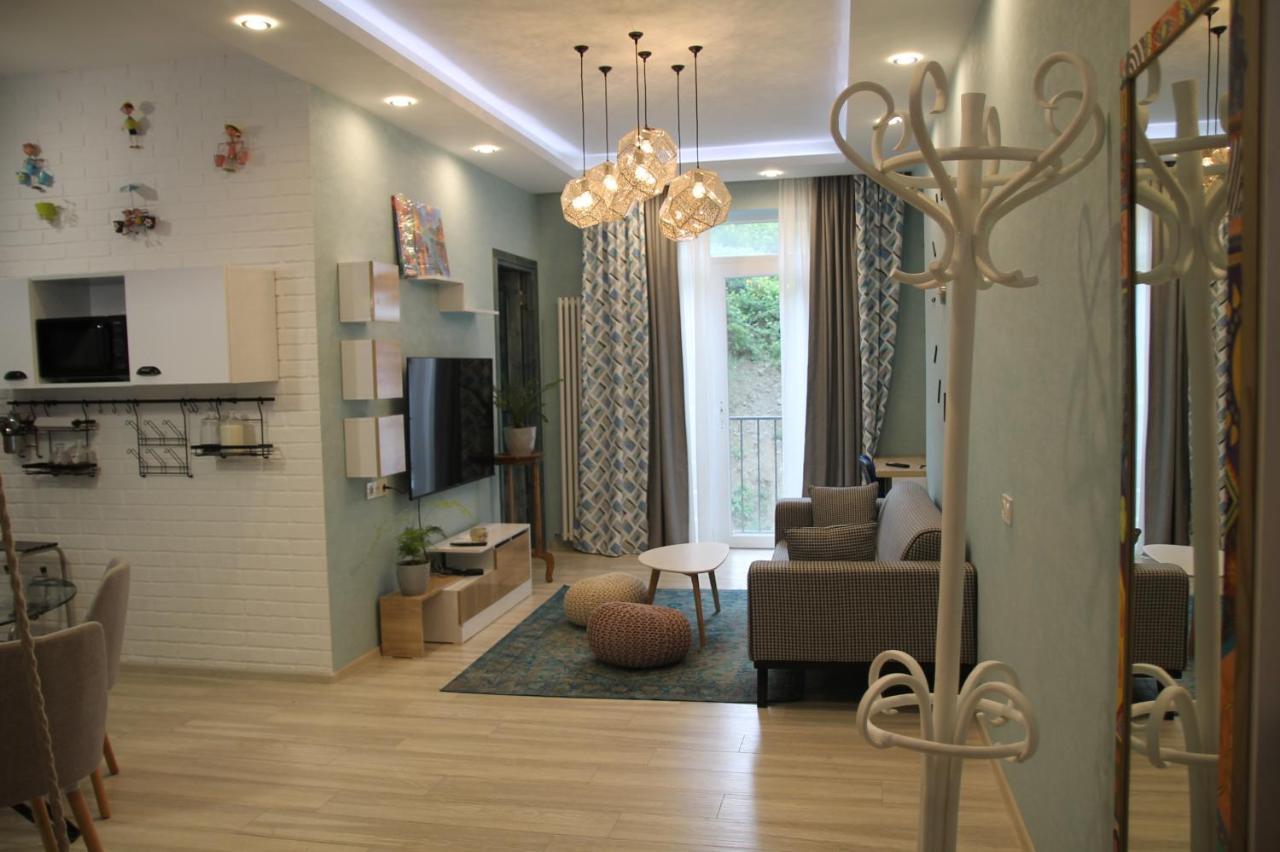 Cozy Apartment In Vake Tbilisi Exterior foto