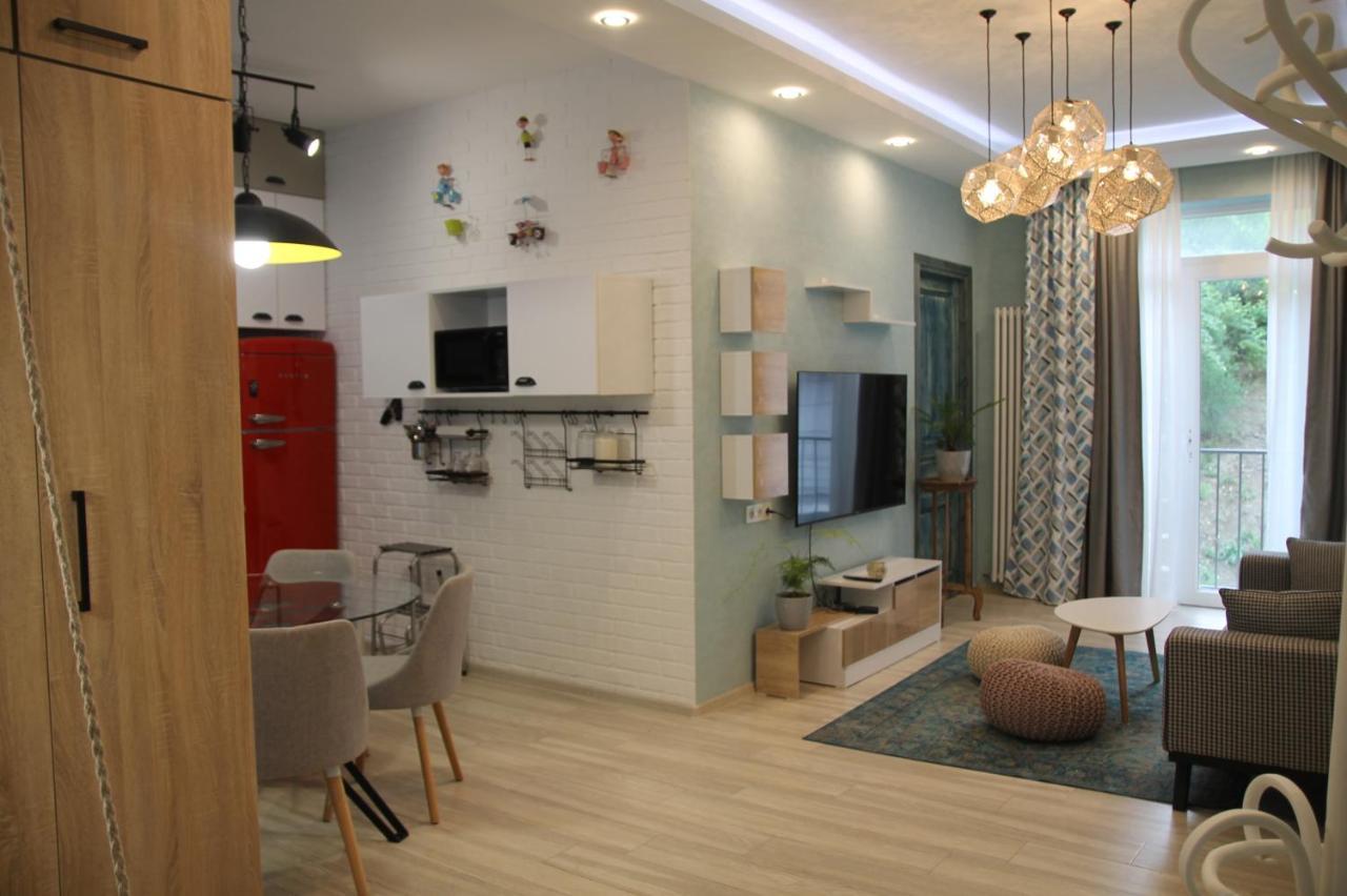 Cozy Apartment In Vake Tbilisi Exterior foto