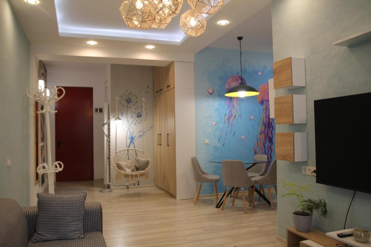 Cozy Apartment In Vake Tbilisi Exterior foto